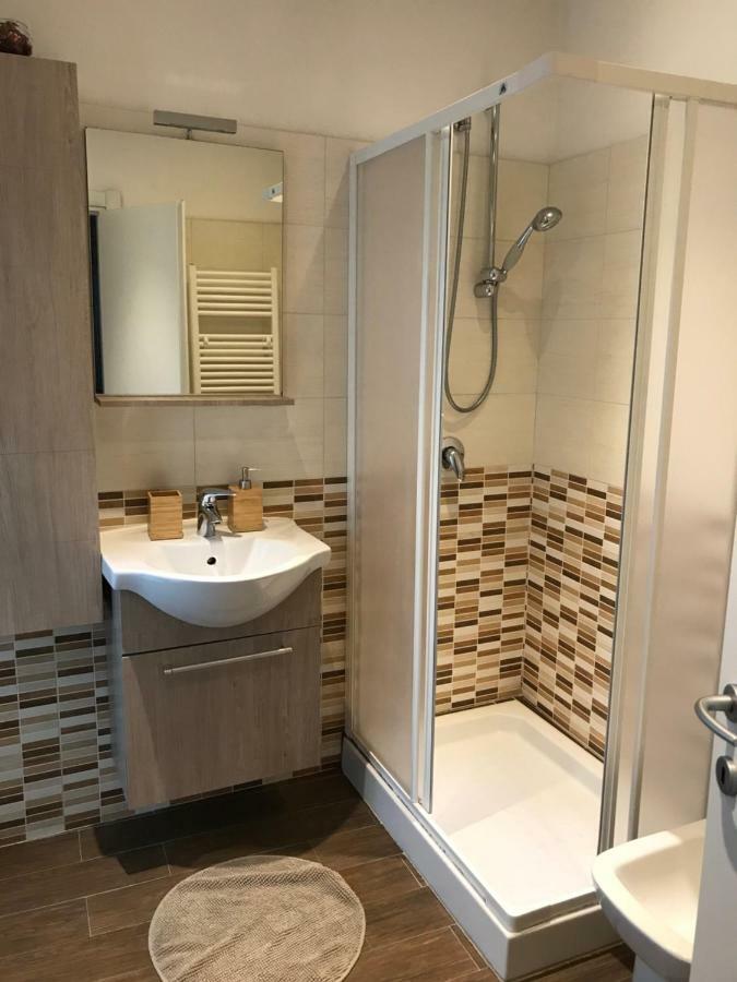 Marina Apartment & Suite Verbania Exteriör bild